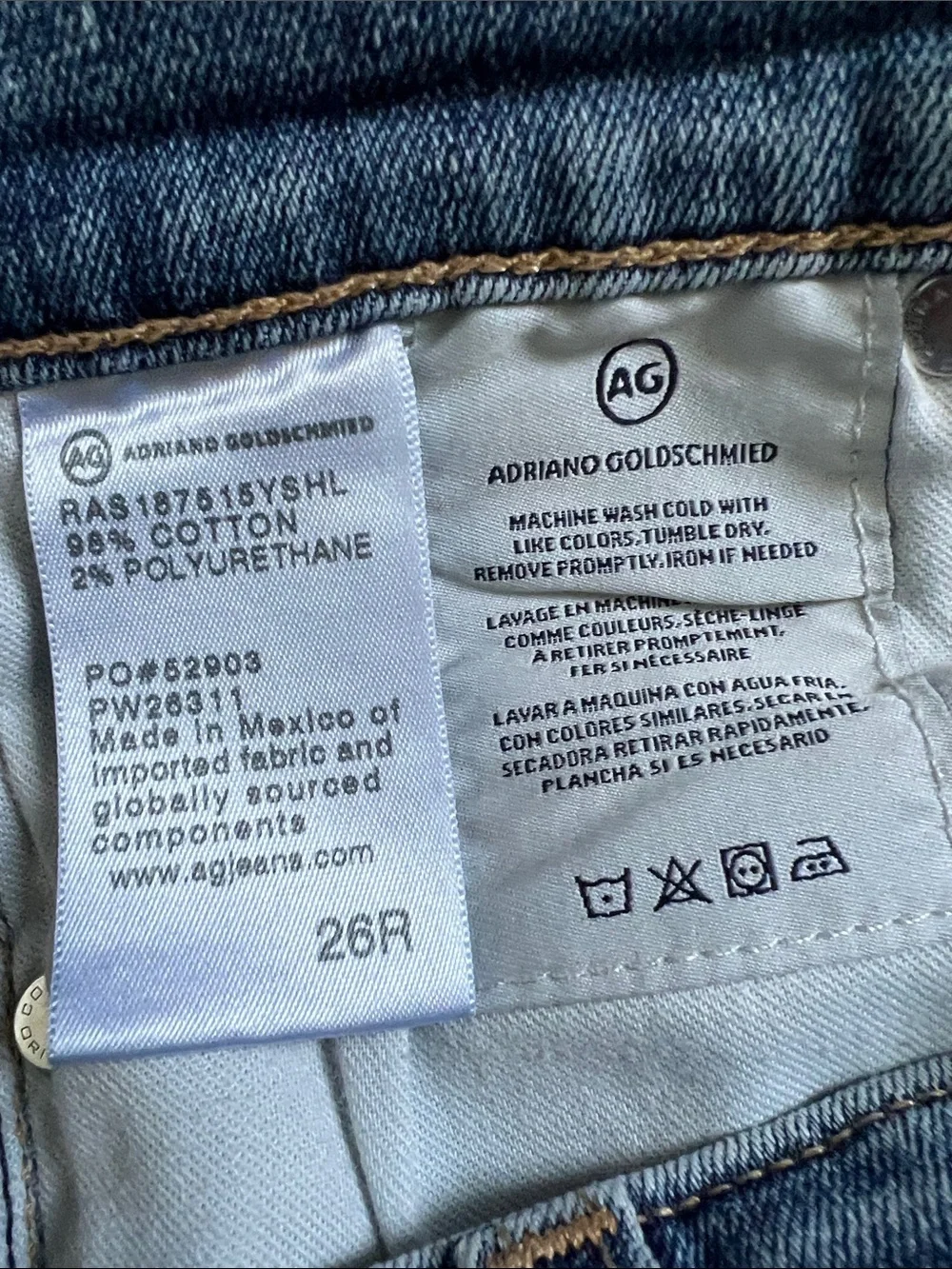 Like New! AG Mari High Rise Straight Leg Jeans in Size 26R